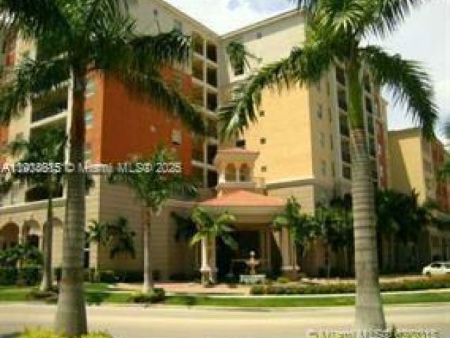 1-bedroom condo for rent in Sunny Isles Beach - 17125 N Bay Rd 3601 - MondialRealty