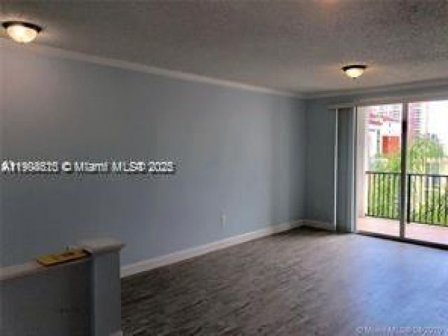 1-bedroom condo for rent in Sunny Isles Beach - 17125 N Bay Rd 3601 - MondialRealty