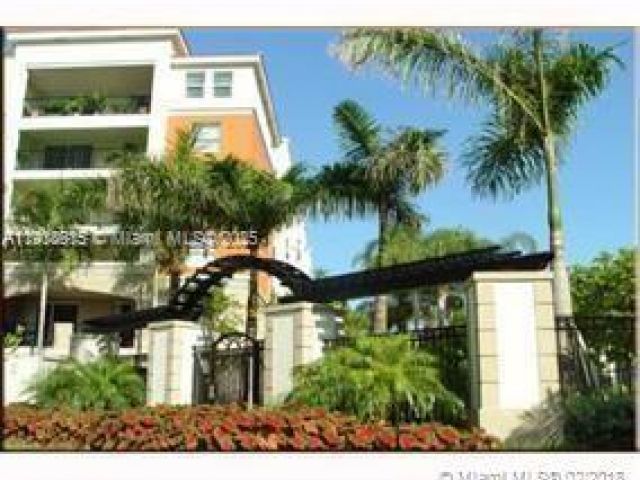 1-bedroom condo for rent in Sunny Isles Beach - 17125 N Bay Rd 3601 - MondialRealty