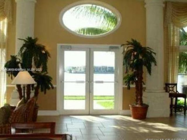 1-bedroom condo for rent in Sunny Isles Beach - 17125 N Bay Rd 3601 - MondialRealty