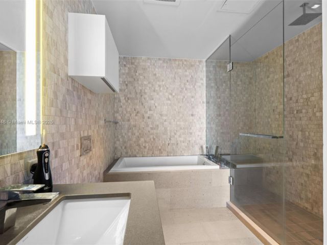 Apartment for sale  Unit #2505 - photo 6745215