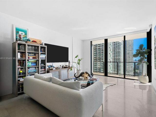 Apartment for sale  Unit #2505 - photo 6745221