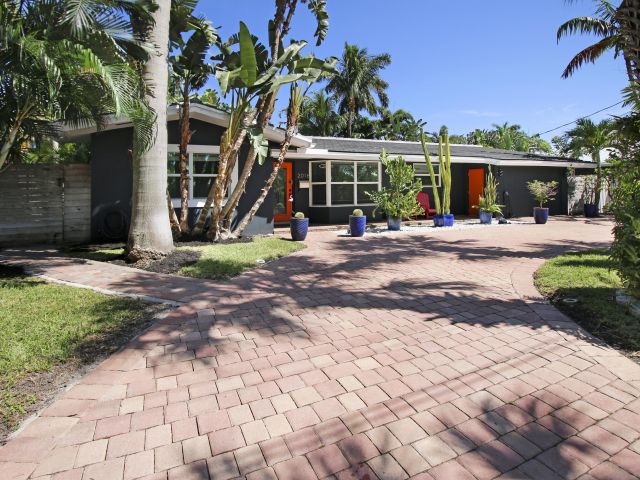 Home for sale at 2016 NE 22nd Street - photo 6772623