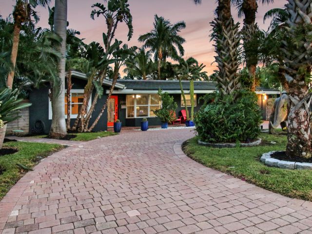 Home for sale at 2016 NE 22nd Street - photo 6772625