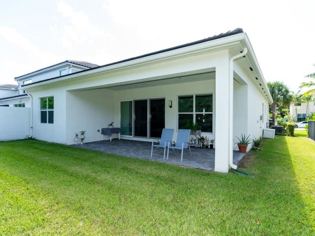 Home for rent at 15210 Seaglass Terrace Lane - photo 6771054