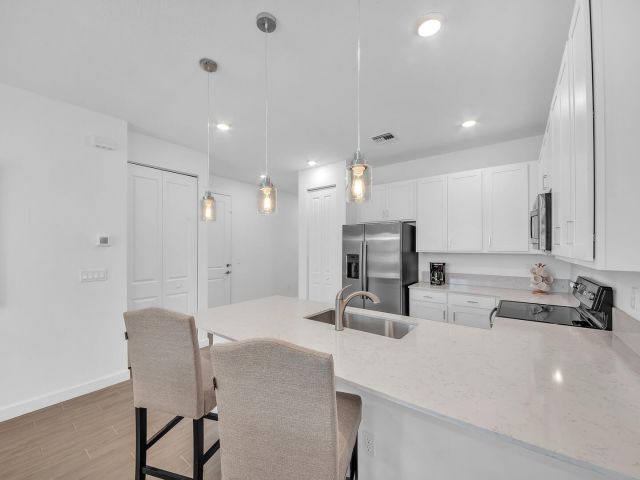 Home for rent at 14517 Three Ponds Trail - photo 6765015