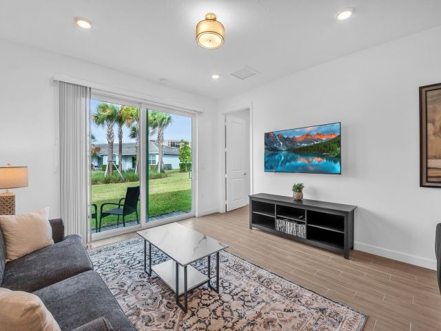 Home for rent at 14517 Three Ponds Trail - photo 6765020