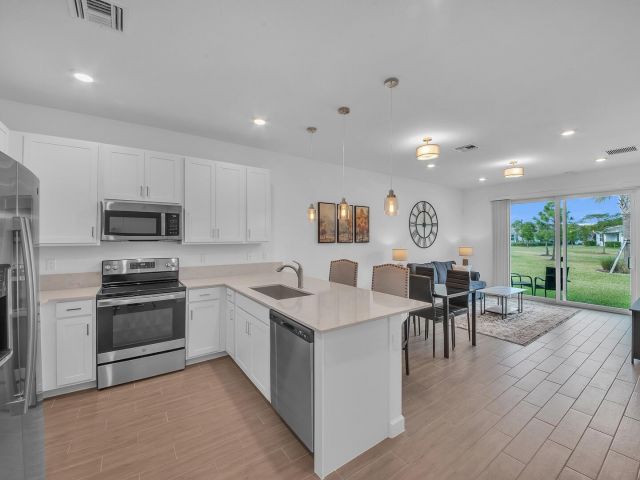 Home for rent at 14517 Three Ponds Trail - photo 6765024