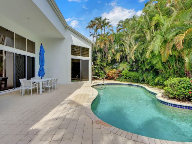 Home for rent at 6564 Somerset Circle - photo 6748538