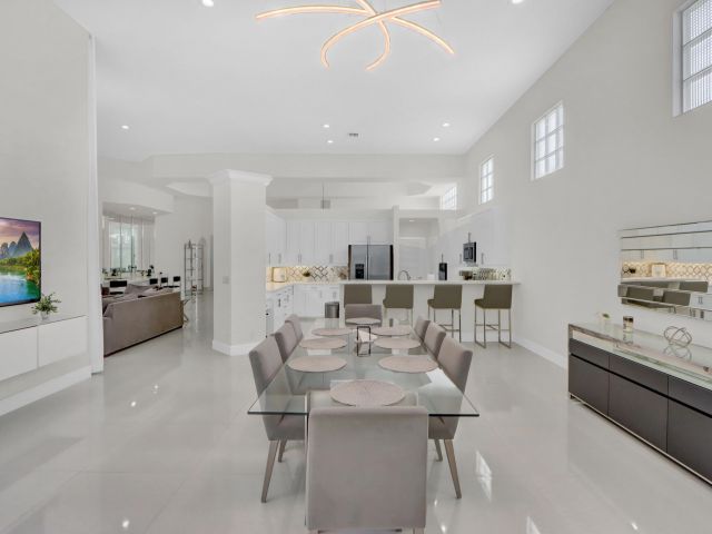 Home for rent at 6564 Somerset Circle - photo 6748546