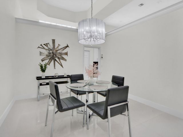 Home for rent at 6564 Somerset Circle - photo 6748550