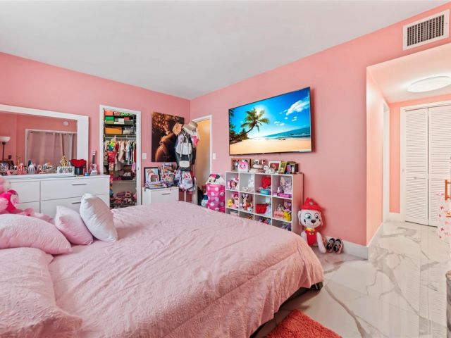 Apartment for sale  Unit #716 - photo 6745892