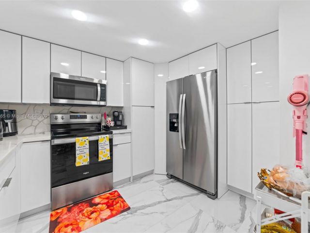 Apartment for sale  Unit #716 - photo 6745896