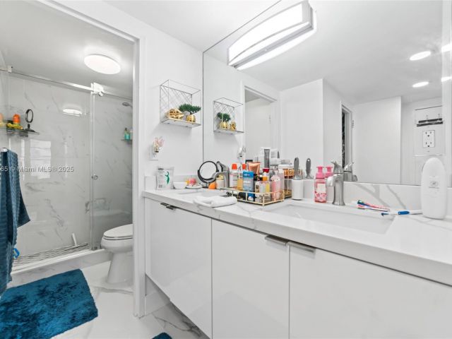 Apartment for sale  Unit #716 - photo 6745900