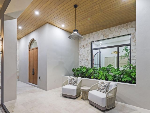 Home for sale at 1701 N Swinton Avenue - photo 6822410