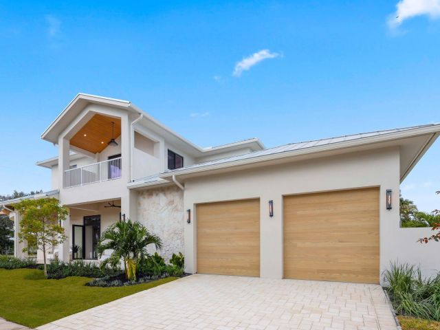 Home for sale at 1701 N Swinton Avenue - photo 6822422