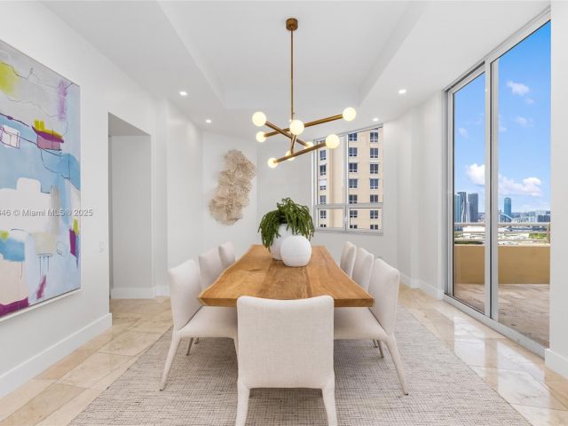 Apartment for sale  Unit #3901 - photo 6753729