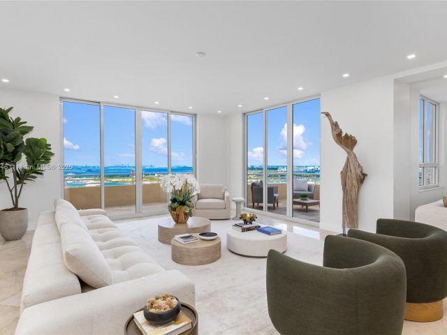 Apartment for sale  Unit #3901 - photo 6753733