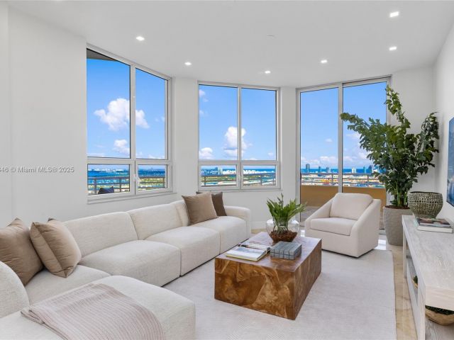 Apartment for sale  Unit #3901 - photo 6753740