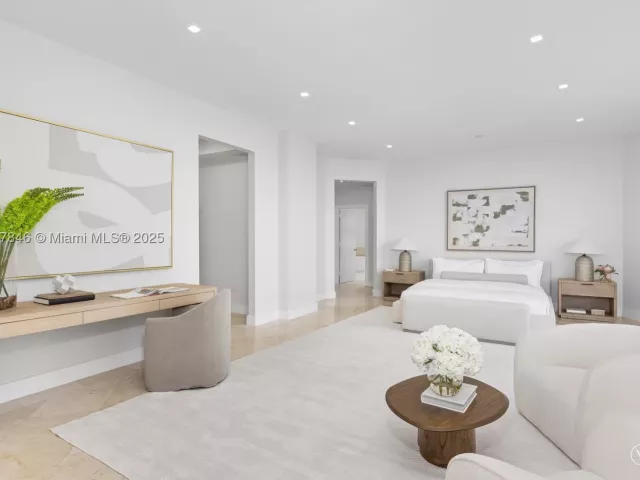5-bedroom condo for sale in Miami - 808 Brickell Key Dr 3901 - MondialRealty