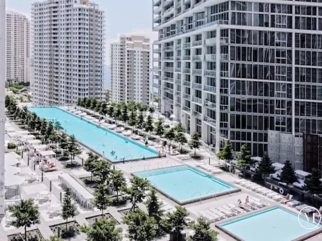 2-bedroom condo for sale in Miami - 485 Brickell Ave 2302 - MondialRealty