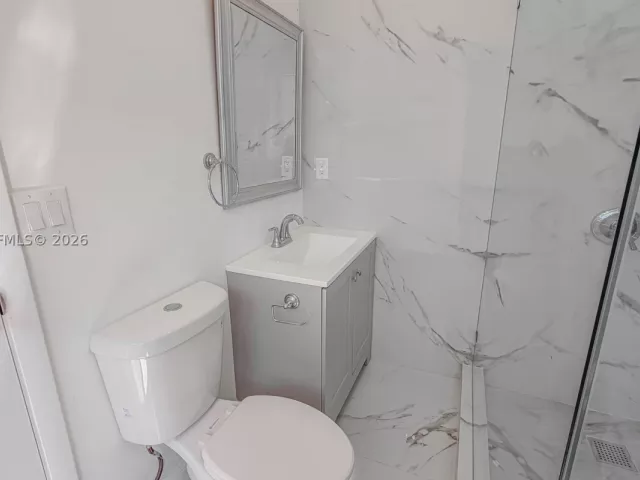 3-bedroom home for sale in Hollywood - 2462 Johnson St - MondialRealty