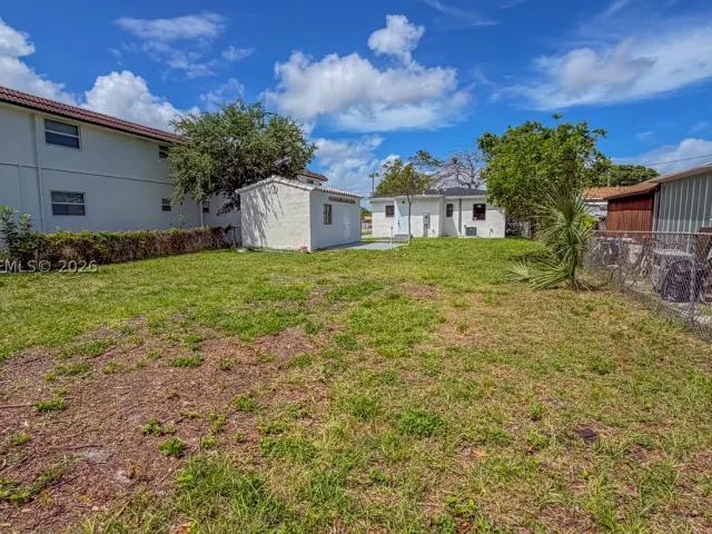 3-bedroom home for sale in Hollywood - 2462 Johnson St - MondialRealty