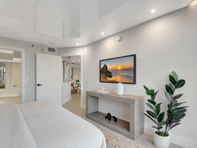 Apartment for sale  Unit #2011 - photo 6764060