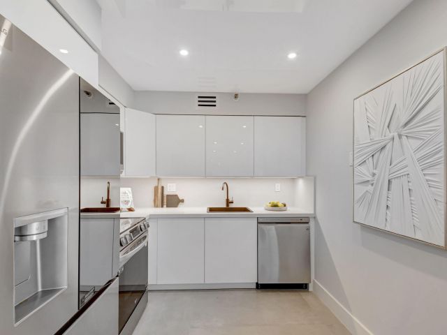 Apartment for sale  Unit #2011 - photo 6764067