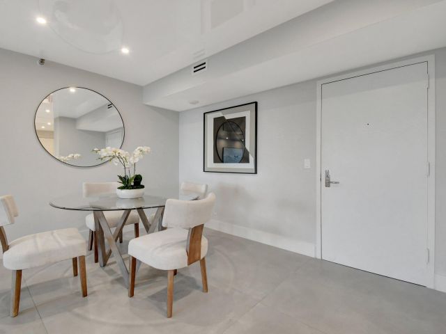 Apartment for sale  Unit #2011 - photo 6764070