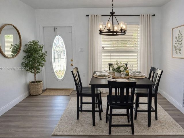 3-bedroom home for sale in Hollywood - 6320 Mayo St - MondialRealty