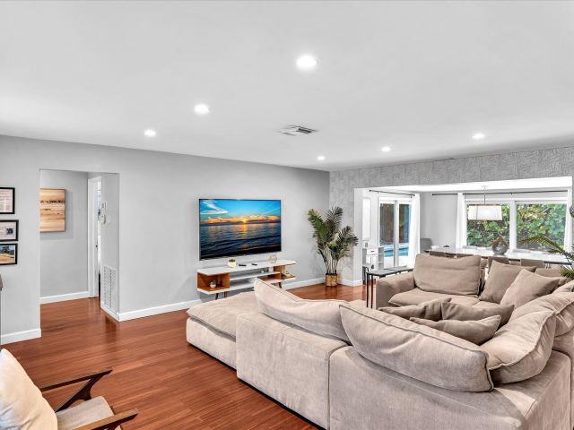 Home for rent at 1786 NE 21st Street - photo 6747507