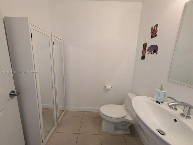 1-bedroom condo for sale in Hallandale Beach - 1945 S Ocean Dr 1110 - MondialRealty