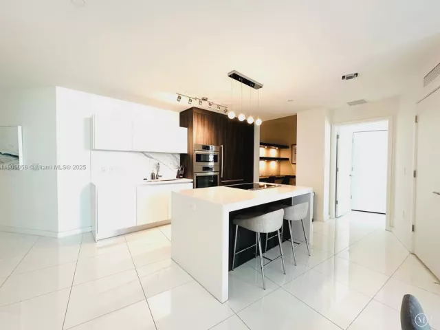 2-bedroom condo for sale in Miami - 851 NE 1st Ave 2303 - MondialRealty
