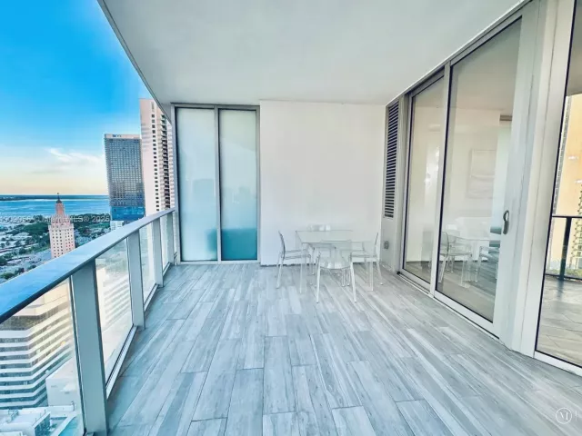 2-bedroom condo for sale in Miami - 851 NE 1st Ave 2303 - MondialRealty