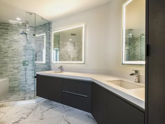 2-bedroom condo for sale in Miami - 851 NE 1st Ave 2303 - MondialRealty