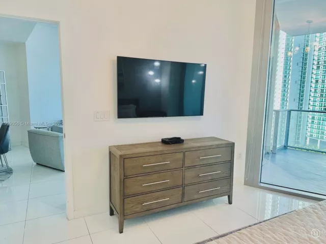 2-bedroom condo for sale in Miami - 851 NE 1st Ave 2303 - MondialRealty