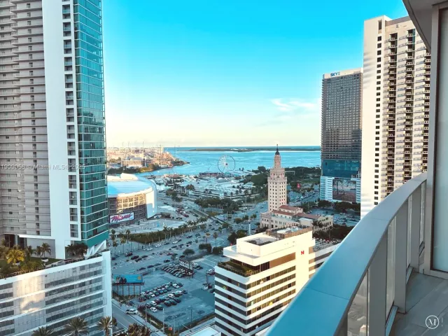 2-bedroom condo for sale in Miami - 851 NE 1st Ave 2303 - MondialRealty