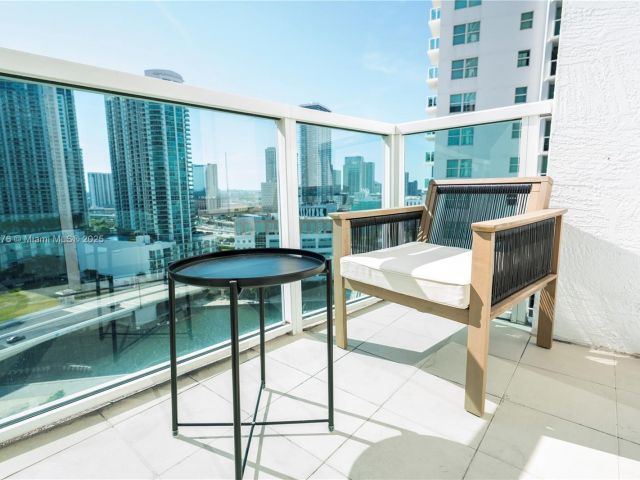 Apartment for rent  Unit #1217 - photo 6751181