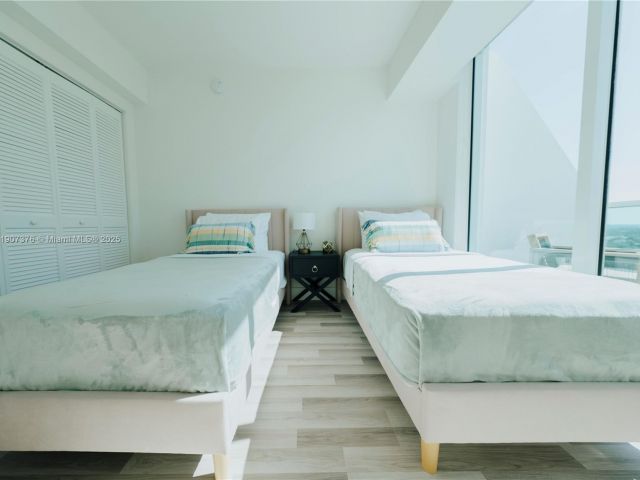 Apartment for rent  Unit #1217 - photo 6751184