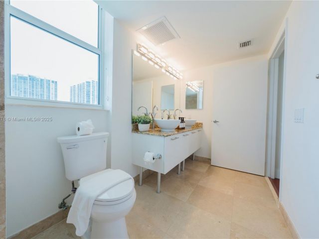 Apartment for rent  Unit #1217 - photo 6751189