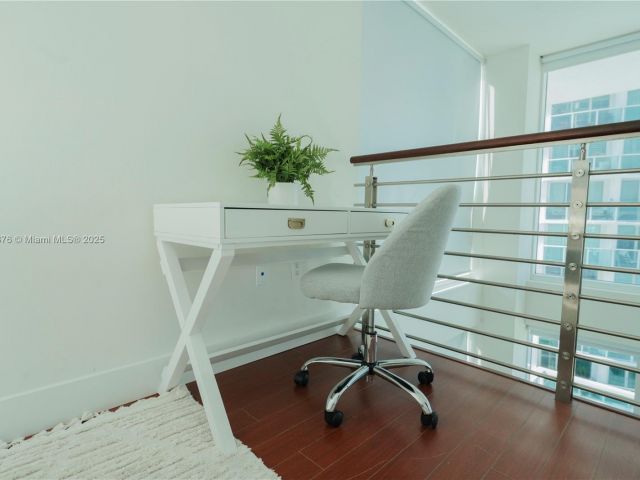 Apartment for rent  Unit #1217 - photo 6751192