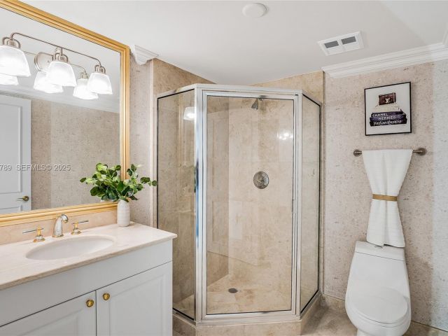 Apartment for sale  Unit #1903 - photo 6747711