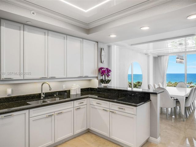 Apartment for sale  Unit #1903 - photo 6747714