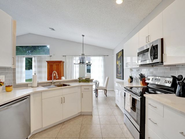 Home for sale at 19405 SW 67th Street - photo 6815315