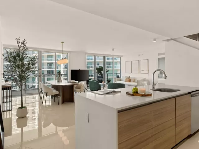 3-bedroom condo for rent in Miami Beach - 6620 Indian Creek Dr 713 - MondialRealty