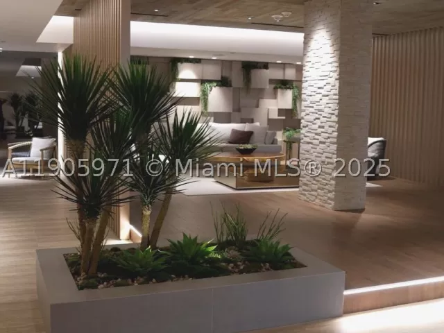 condo for rent in Miami Beach - 2301 Collins Ave 836 - MondialRealty