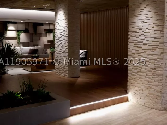 condo for rent in Miami Beach - 2301 Collins Ave 836 - MondialRealty