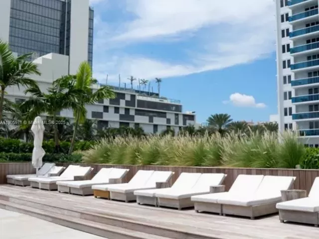 condo for rent in Miami Beach - 2301 Collins Ave 836 - MondialRealty