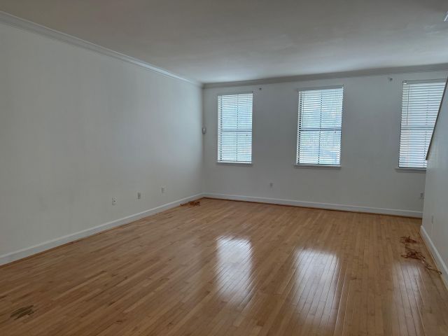 Home for rent at 606 Fern Street - photo 6747912